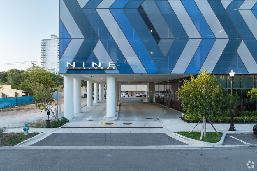 More Photos Of 1809 Jackson St, Hollywood Apartments For Lease