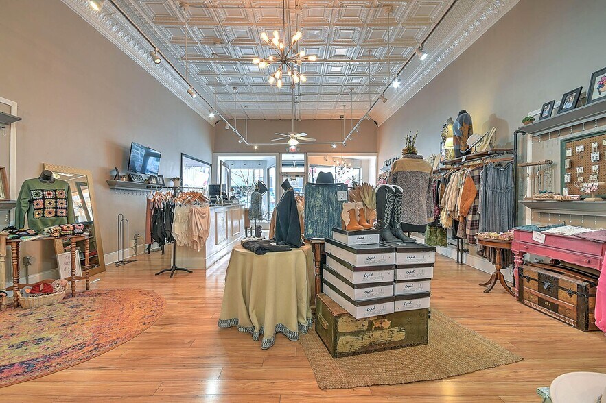 More Photos Of 531 State St, Bristol Storefront Retail Office For Sale