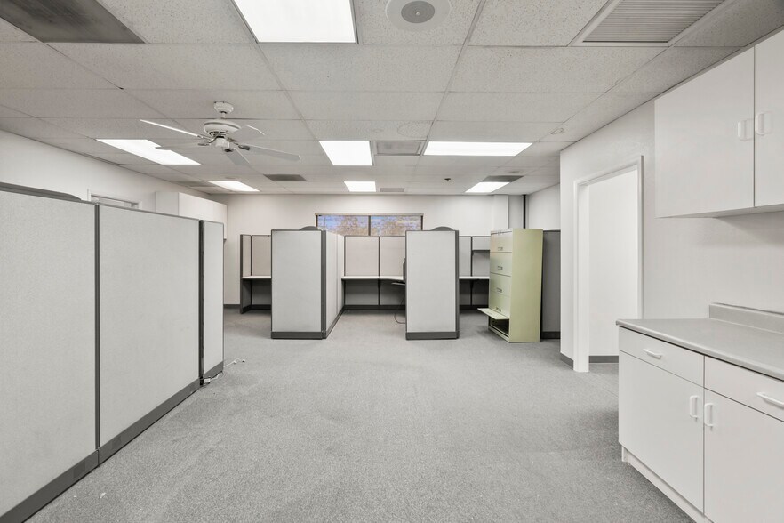 More Photos Of 319 E McDowell Rd, Phoenix Office For Sale