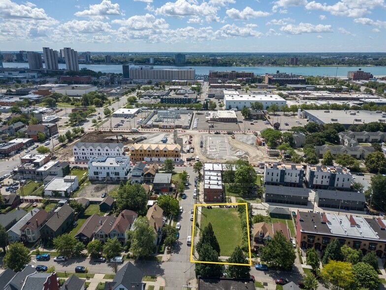 Primary Photo Of 1601 Leverette st, Detroit Land For Sale