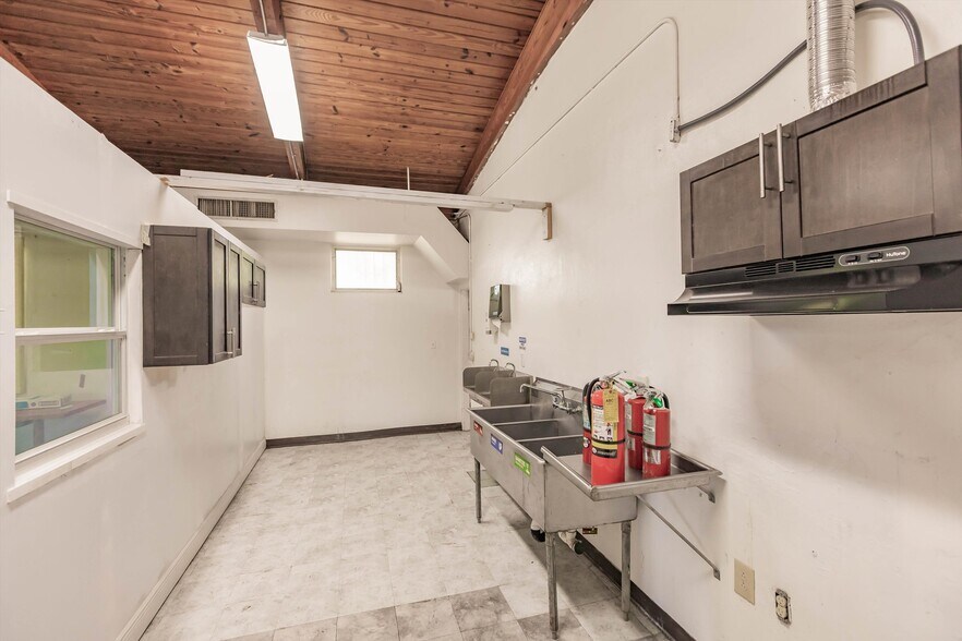 More Photos Of 601 W Canal St N, Belle Glade Daycare Center For Sale