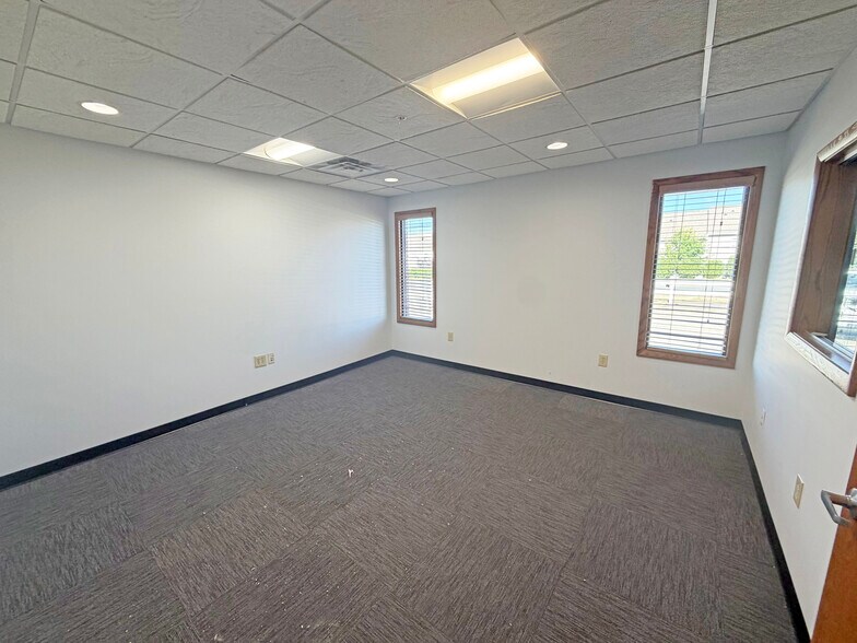 More Photos Of 449 E Suber Rd, Greer Warehouse For Sale