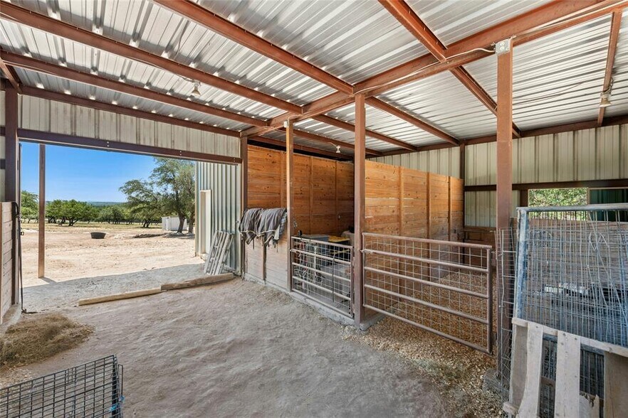 More Photos Of 496 Middleton Rd, Spicewood Land For Sale