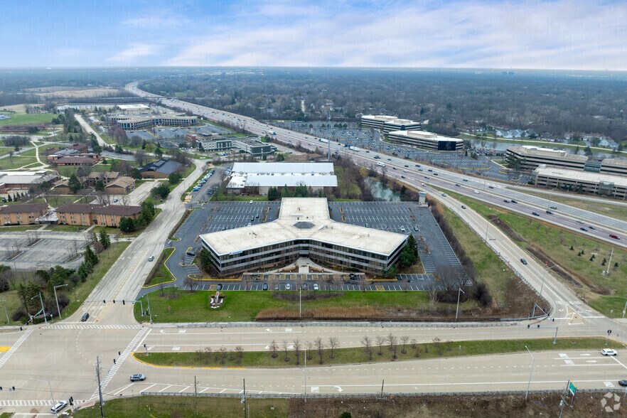 More Photos Of 2275 Half Day Rd, Bannockburn Office For Sale