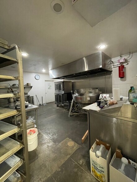 More Photos Of 1218 E Lexington Ave, Pomona Warehouse For Sale