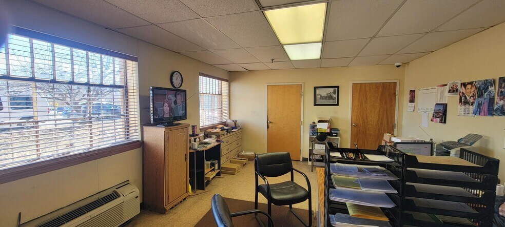 More Photos Of 3404 Sharp St, Landover Warehouse For Lease