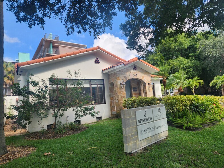 More Photos Of 248 Mirror Lake Dr N, Saint Petersburg Medical For Sale