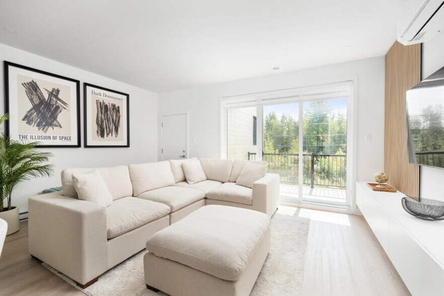 More Photos Of 13575 Rue Du Médoc, Mirabel Apartments For Sale