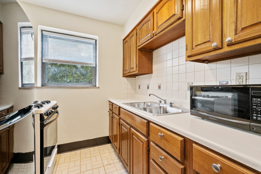 More Photos Of 3336 Brownsville Rd, Pittsburgh Apartments For Sale