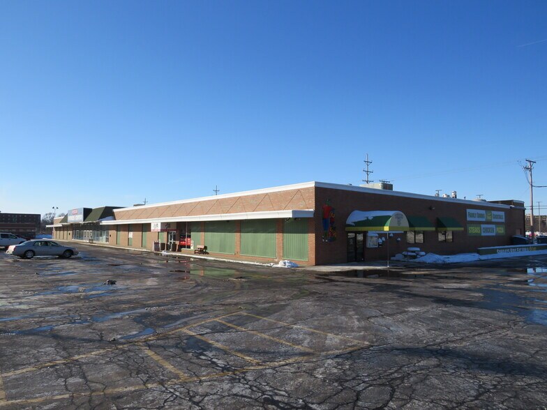 More Photos Of 110 E Waverly St, Morris Unknown For Lease