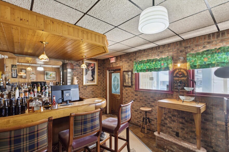 More Photos Of 28080 Waltz Rd, New Boston Restaurant For Sale