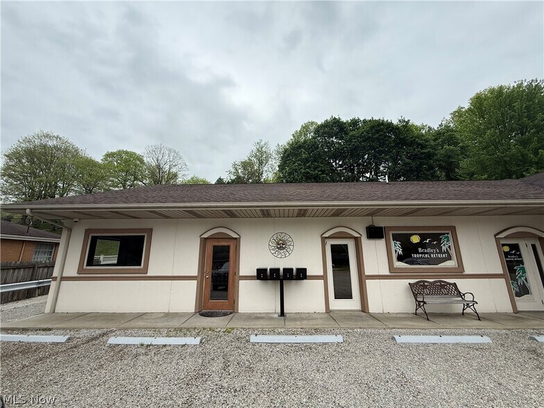 Primary Photo Of 1420 Commerce St, Wellsburg Office For Lease