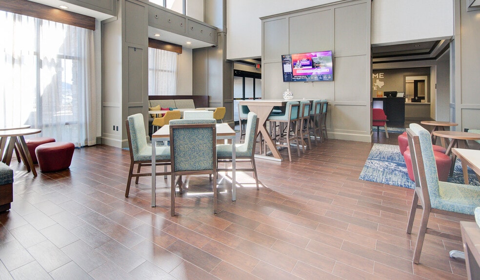 More Photos Of 4617 7th St, Bay City Hotel For Sale