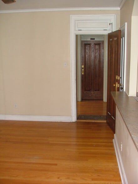 More Photos Of 317 E 38th St, Indianapolis Apartments For Sale