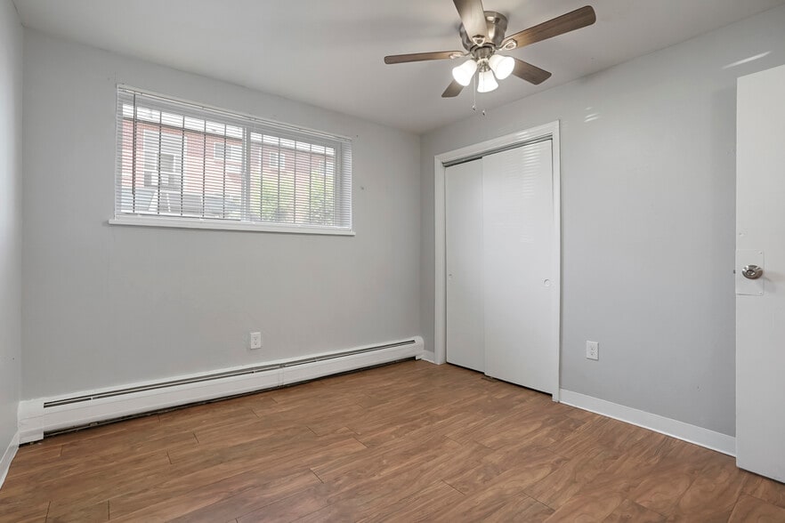 More Photos Of 1677 Geneva St, Aurora Apartments For Sale