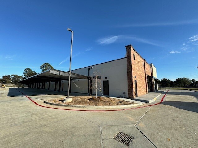 More Photos Of 13330 Spring Cypress Road, Cypress Storefront For Lease