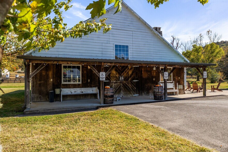 More Photos Of 2133 Allisona Rd, Eagleville Lodge Meeting Hall For Sale