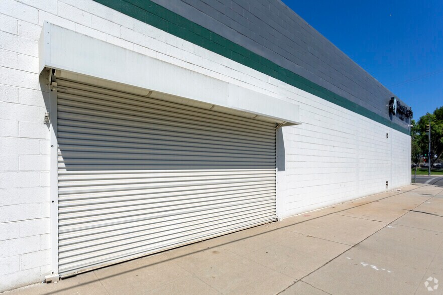 More Photos Of 1701 30th St, Bakersfield Freestanding For Sale