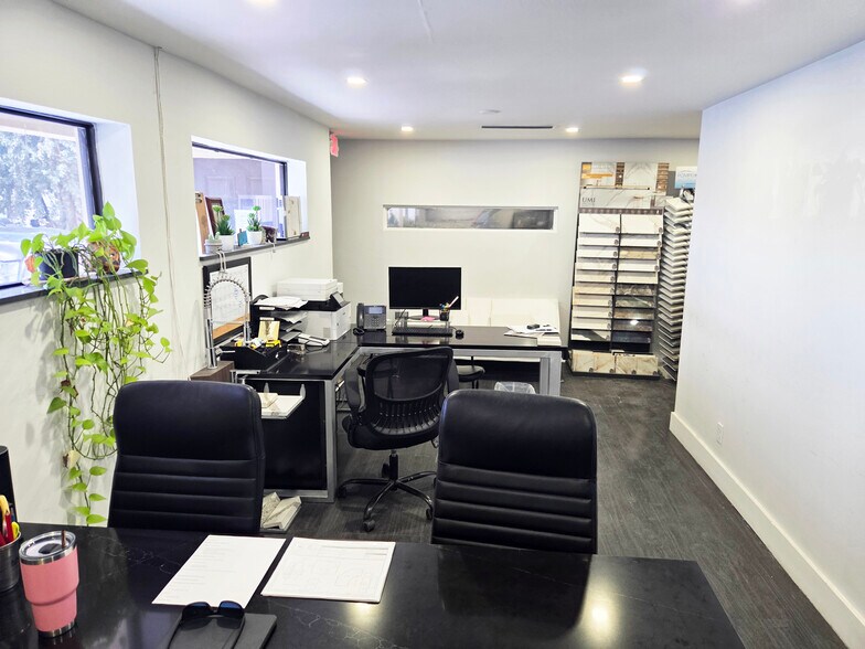 More Photos Of 51 SW 5th St, Pompano Beach Warehouse For Lease