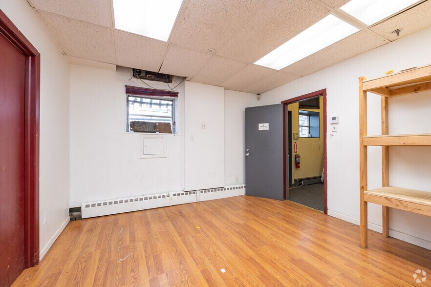 More Photos Of 163 Shaw Ave, Irvington Warehouse For Lease