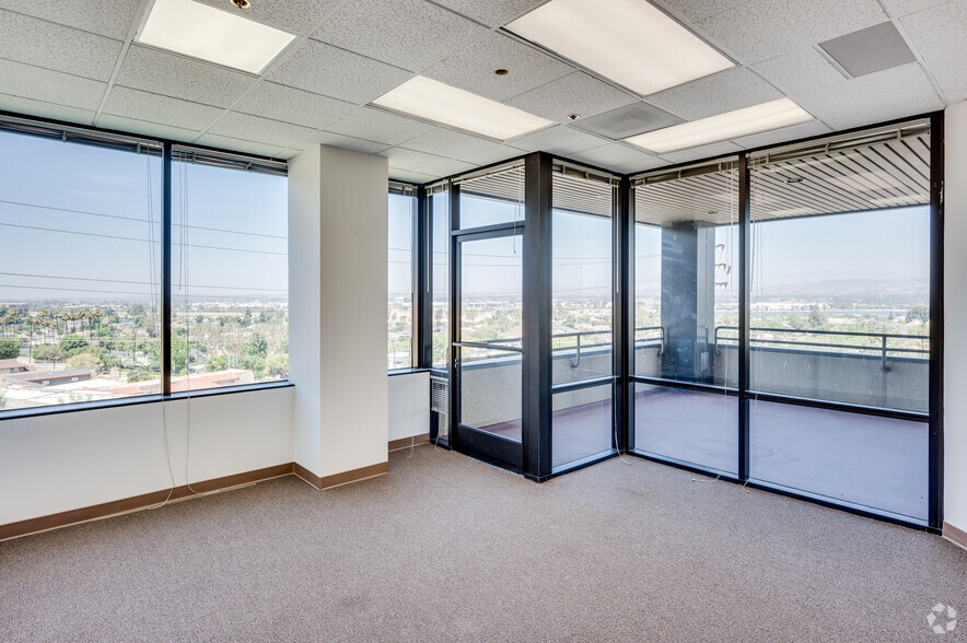 More Photos Of 3111 N Tustin Ave, Orange Office Residential For Lease