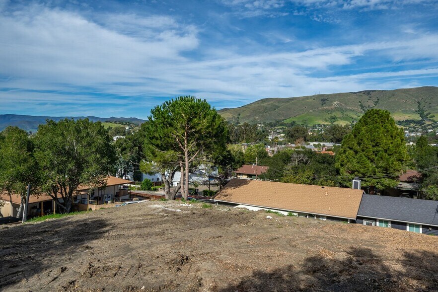 More Photos Of 3291 Rockview Pl, San Luis Obispo Apartments For Sale