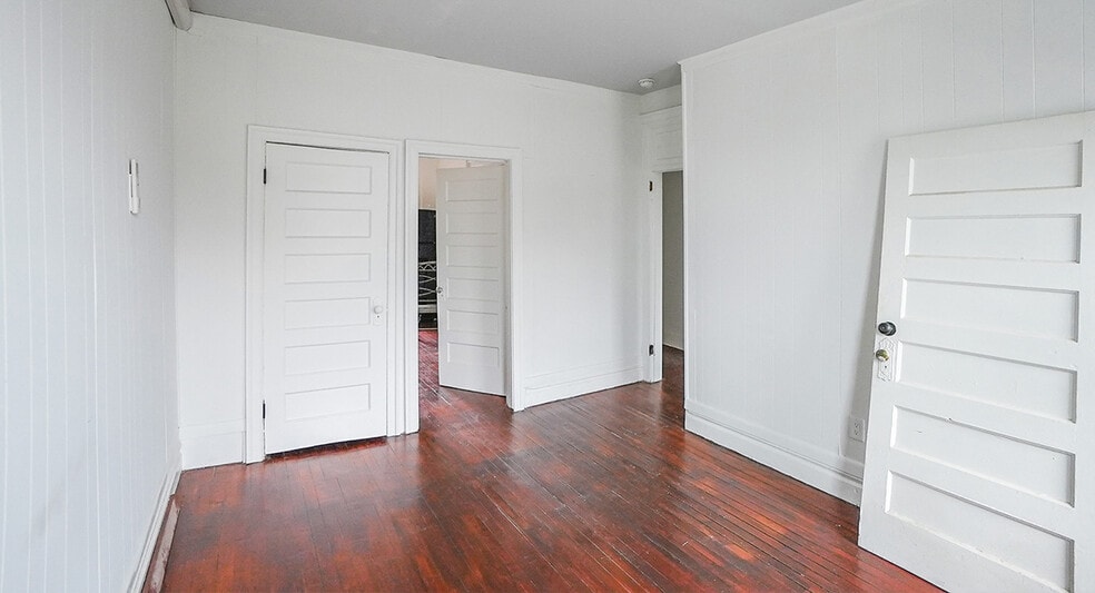 More Photos Of 3929 14th St NW, Washington Office For Sale