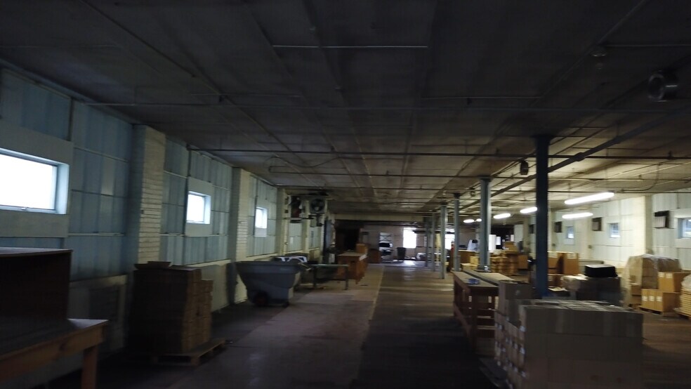 More Photos Of 112 Park Ave, Wind Gap Warehouse For Lease