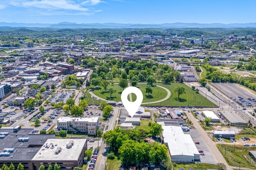 More Photos Of 967 Wray St, Knoxville Office For Sale