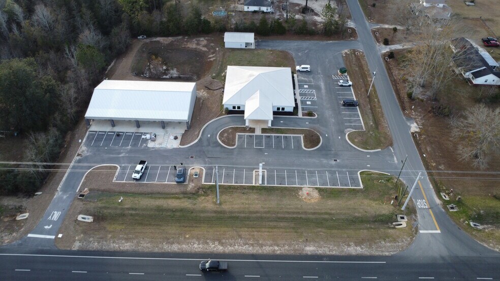 More Photos Of 3120 Southride Ln, Bonifay General Retail For Lease