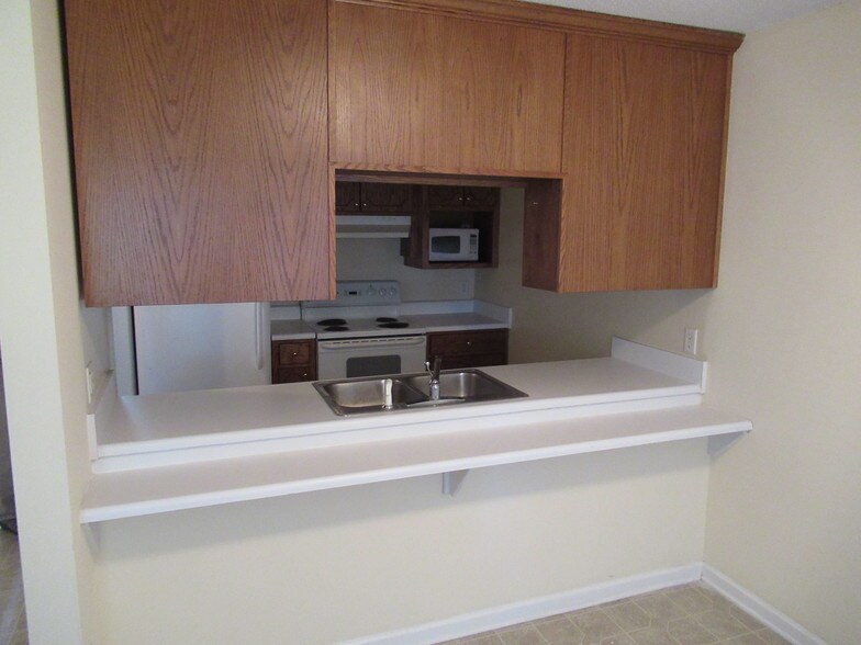 More Photos Of 1533 Woodard St, Valdosta Apartments For Sale