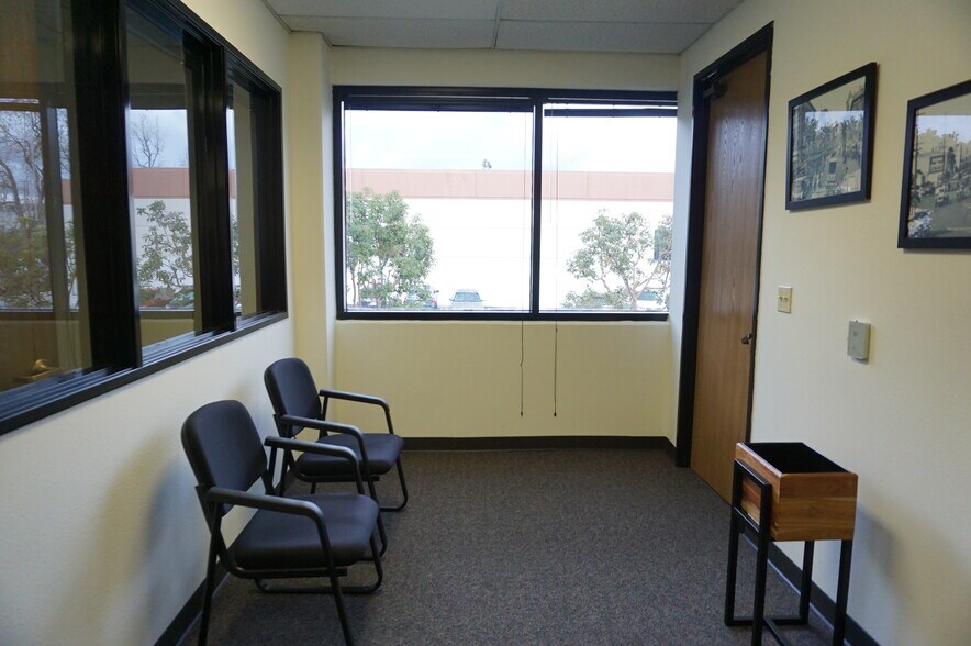 More Photos Of 9420 Topanga Canyon Blvd, Chatsworth Office For Lease