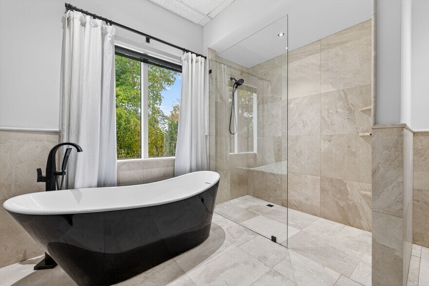 More Photos Of 3820 Via Del Rey, Bonita Springs Medical For Sale