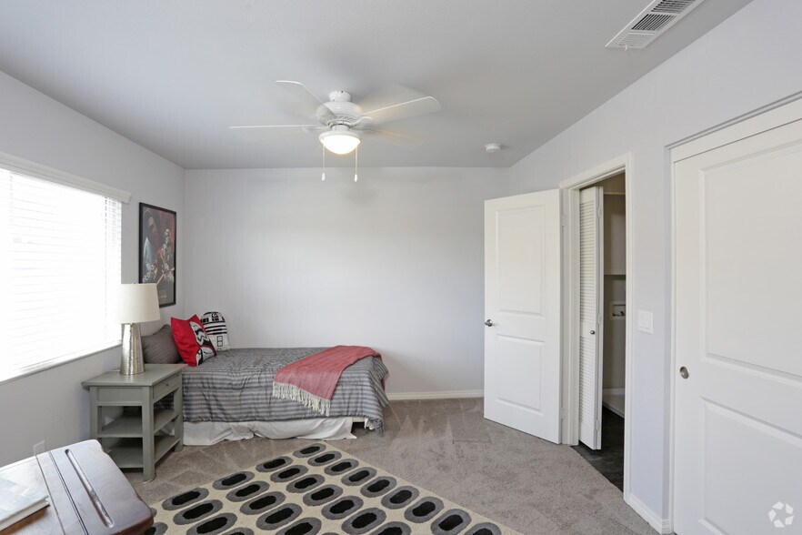 More Photos Of 307 Sycamore Rd, San Ysidro Apartments For Sale