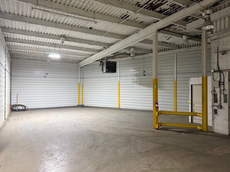 More Photos Of 262 Matzinger Rd, Toledo Warehouse For Sale