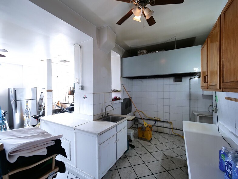 More Photos Of 3256-3258 N Elston Ave, Chicago Storefront Retail Residential For Sale