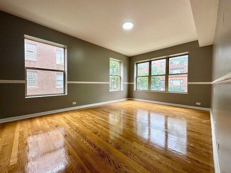 More Photos Of 7550-7558 S Essex Ave, Chicago Apartments For Sale