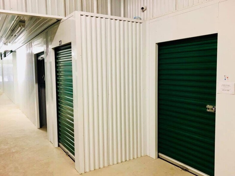 More Photos Of 1110 Austin St, Hempstead Self Storage For Sale