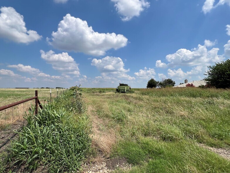 More Photos Of 1284 County Road 216, Jarrell Land For Sale