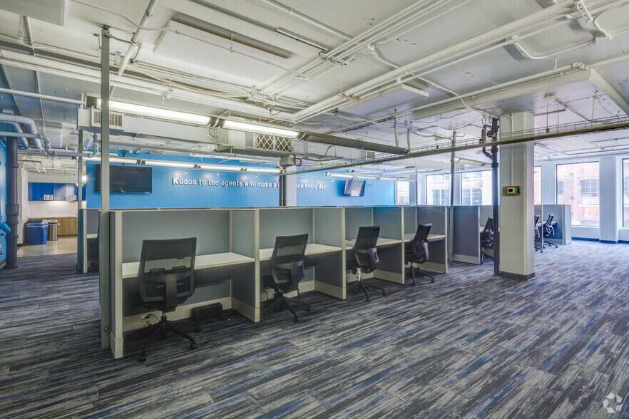 More Photos Of 225 W Superior St, Chicago Office For Lease