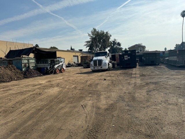 More Photos Of 500-526 E Oaks St, Compton Warehouse For Sale