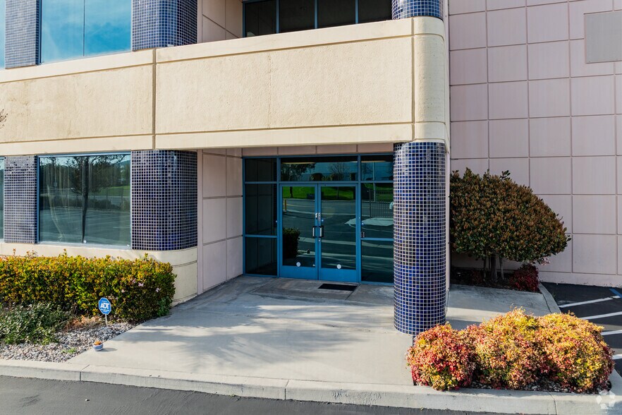 More Photos Of 17533-17539 Rowland St, Rowland Heights Warehouse For Lease