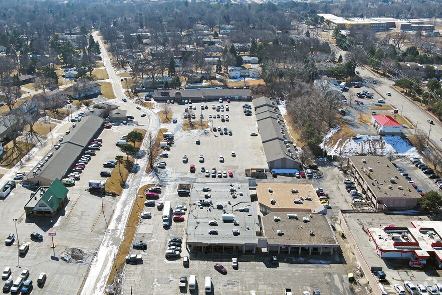 More Photos Of 1195-1197 S Pierce Plz, Omaha Freestanding For Lease