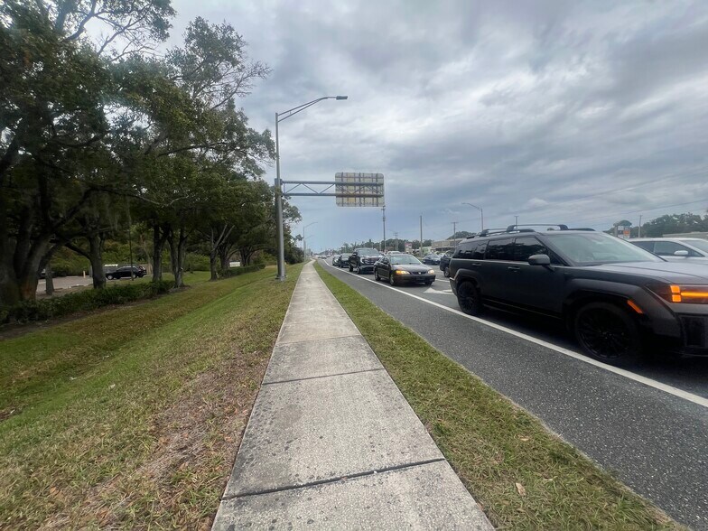 More Photos Of 10008 N Dale Mabry Hwy, Tampa Medical For Lease