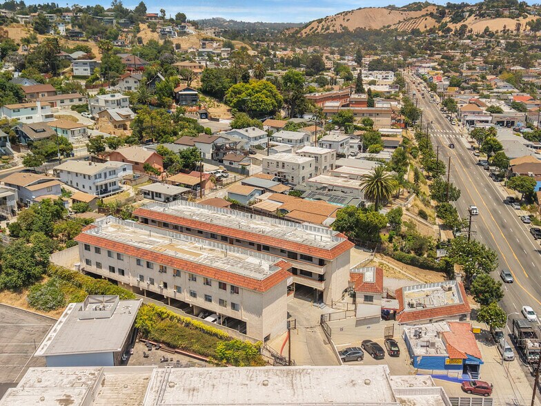 More Photos Of 3405 N Figueroa St, Los Angeles Apartments For Sale