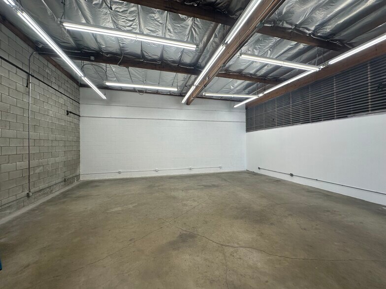 More Photos Of 3202-3206 Fletcher Dr, Los Angeles Warehouse For Lease