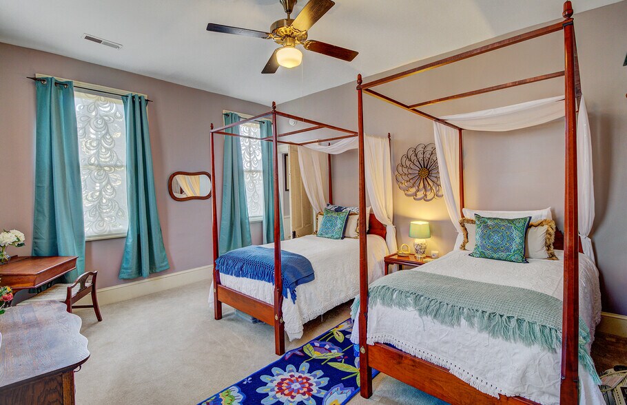 More Photos Of 112 S Magnolia St, Summerville Office Residential For Lease