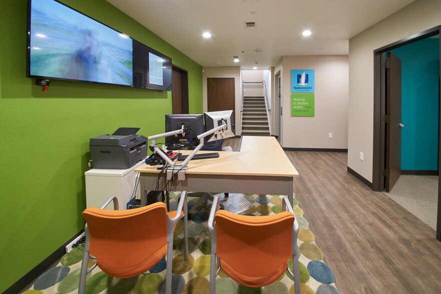 More Photos Of Greatwood Parkway, Sugar Land Office For Sale