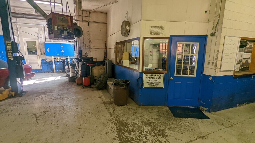 More Photos Of 113 Main St, Wanamingo Auto Repair For Sale