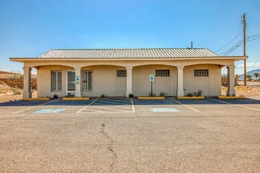 Primary Photo Of 361 Vinton Rd, Anthony Medical For Lease